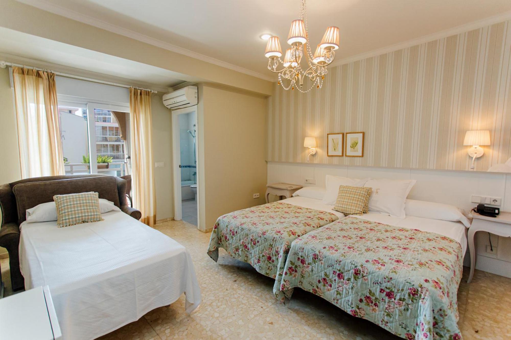 Hotel Los Angeles เดเนีย ห้อง รูปภาพ