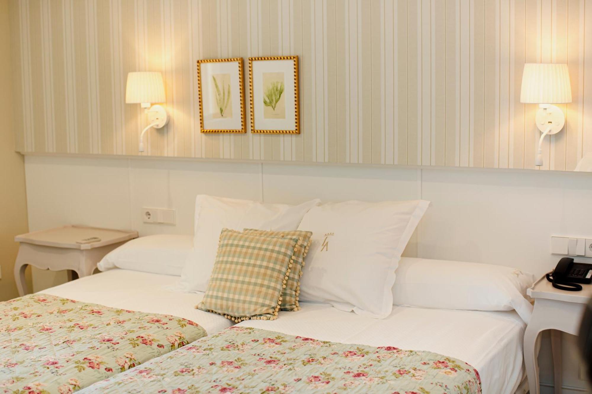 Hotel Los Angeles เดเนีย ห้อง รูปภาพ